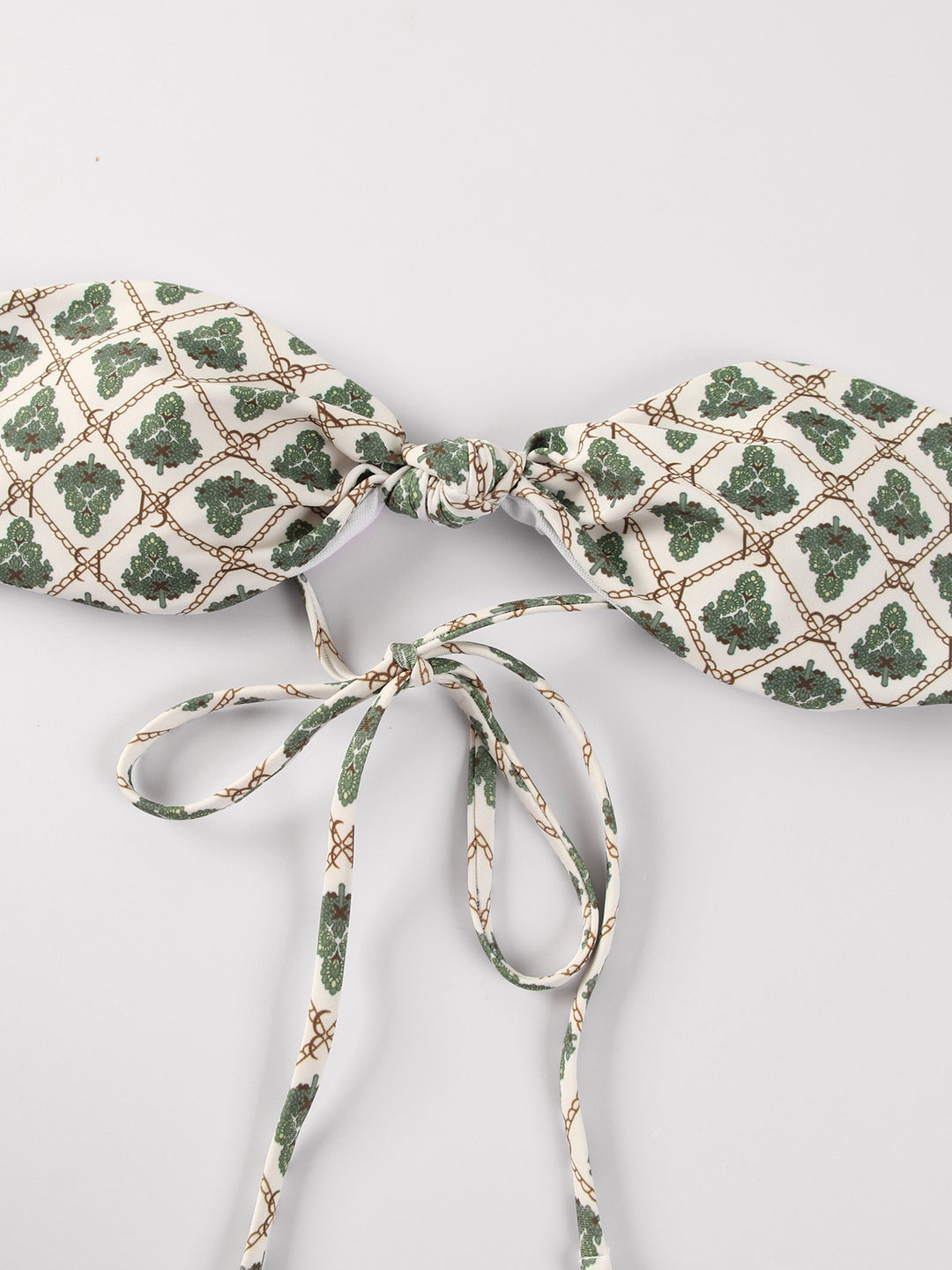 Dame Bikini-sæt med moderigtigt bandeau-overdel og høj skæring Stilla