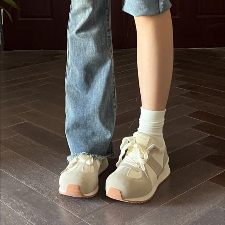 Dame mode Komfort-sneakers med åndbart overdelsmateriale og trendy design Stilla