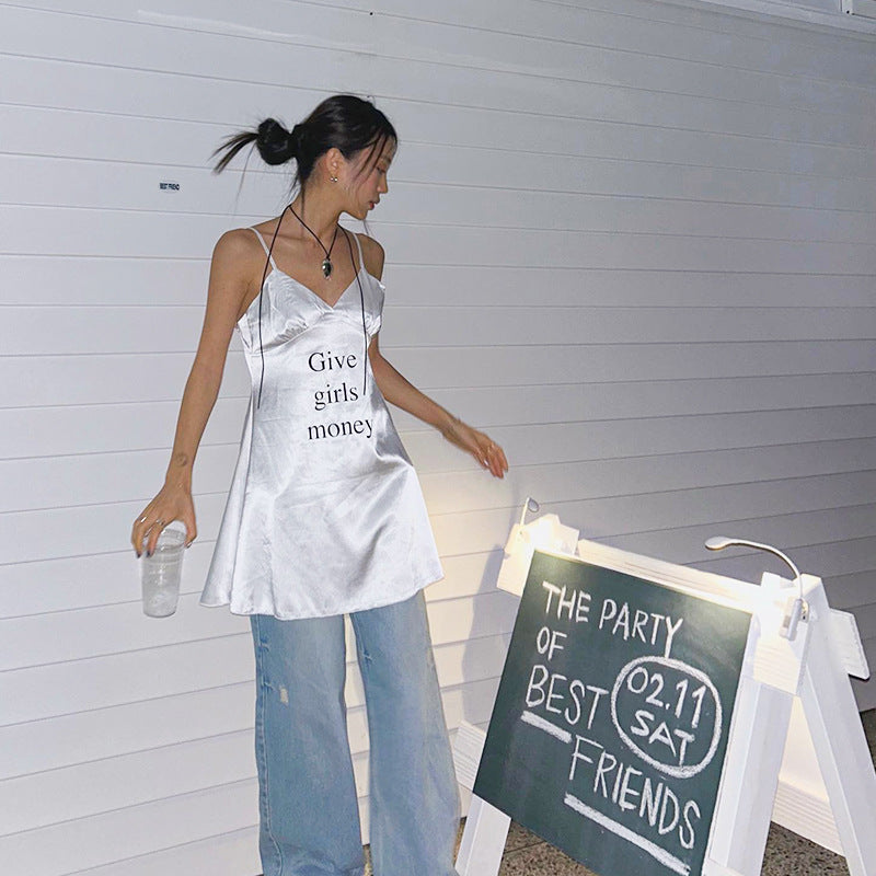 Femme Casual Satin Slip Kjole med Statement Grafik Stilla