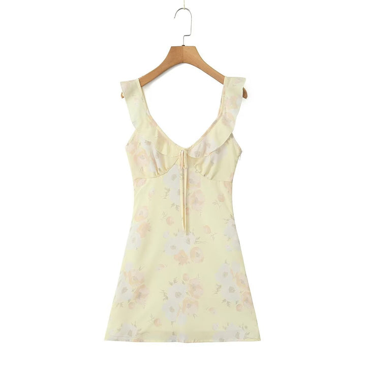 Dame legende sommerkjole med rynkedetaljer og blomsterdesign Stilla