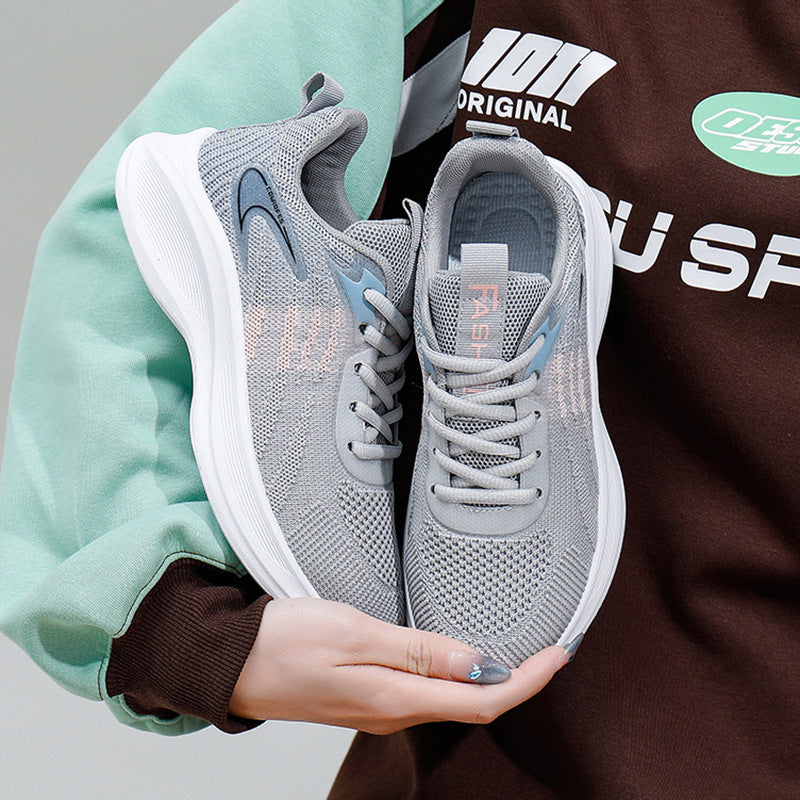Dame Sporty Sneakers med åndbar strikoverflade og dynamisk dæmpningsteknologi Stilla