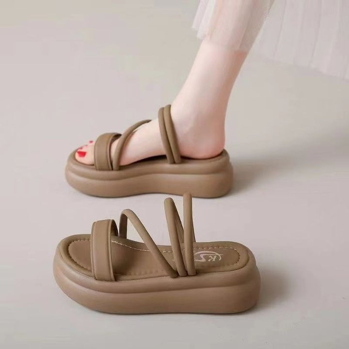 Dame Plateau-sandaler med moderne remdesign og behagelig dæmpende sål Stilla