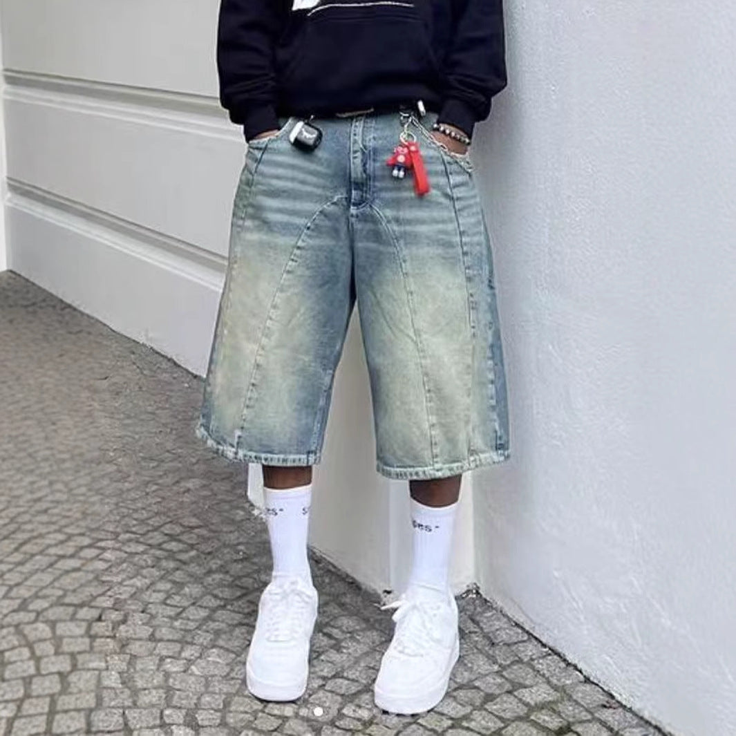 Herre afslappede denim shorts med frynset kant og grafisk tryk Stilla