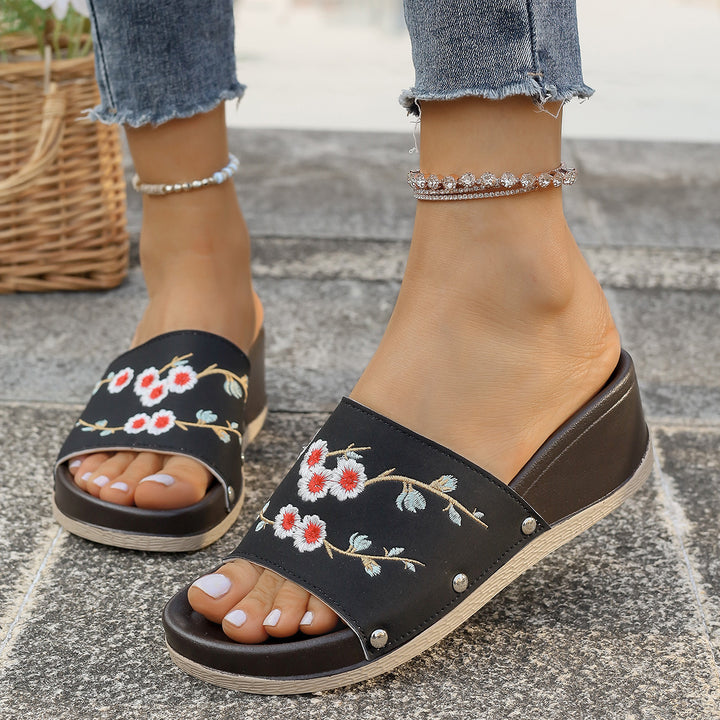 Dame Behagelige Remsandaler med floral broderi design og anatomisk fodseng Stilla