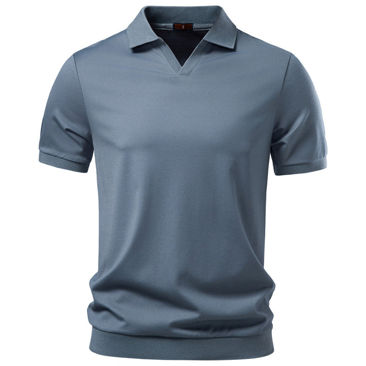 Herren nan finstrikket kortærmet poloshirt med åbent V-krave og elastisk kant Skovae