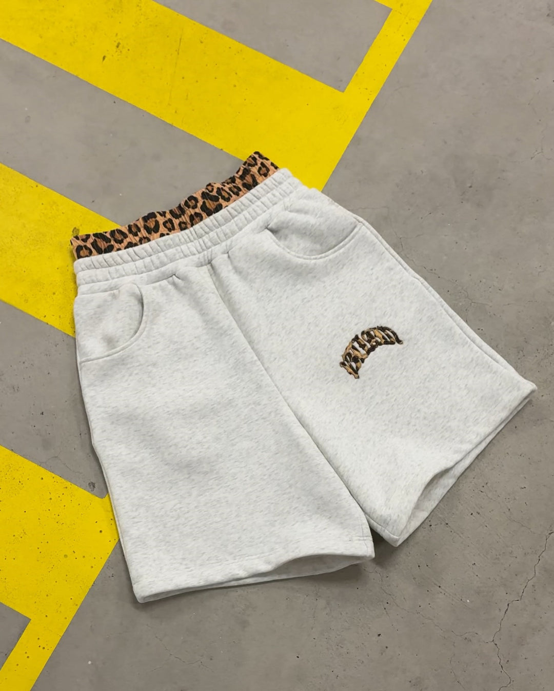 Dame nano comfy joggebukser med udvidet benform, elastisk Leo-bund og sidelommer Skovae