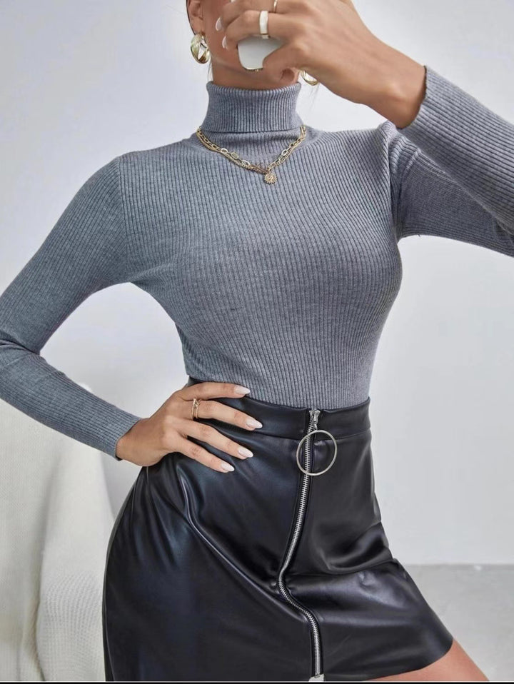 Dame langærmet turtleneck top lavet af høj kvalitets ribbet struktur Stilla