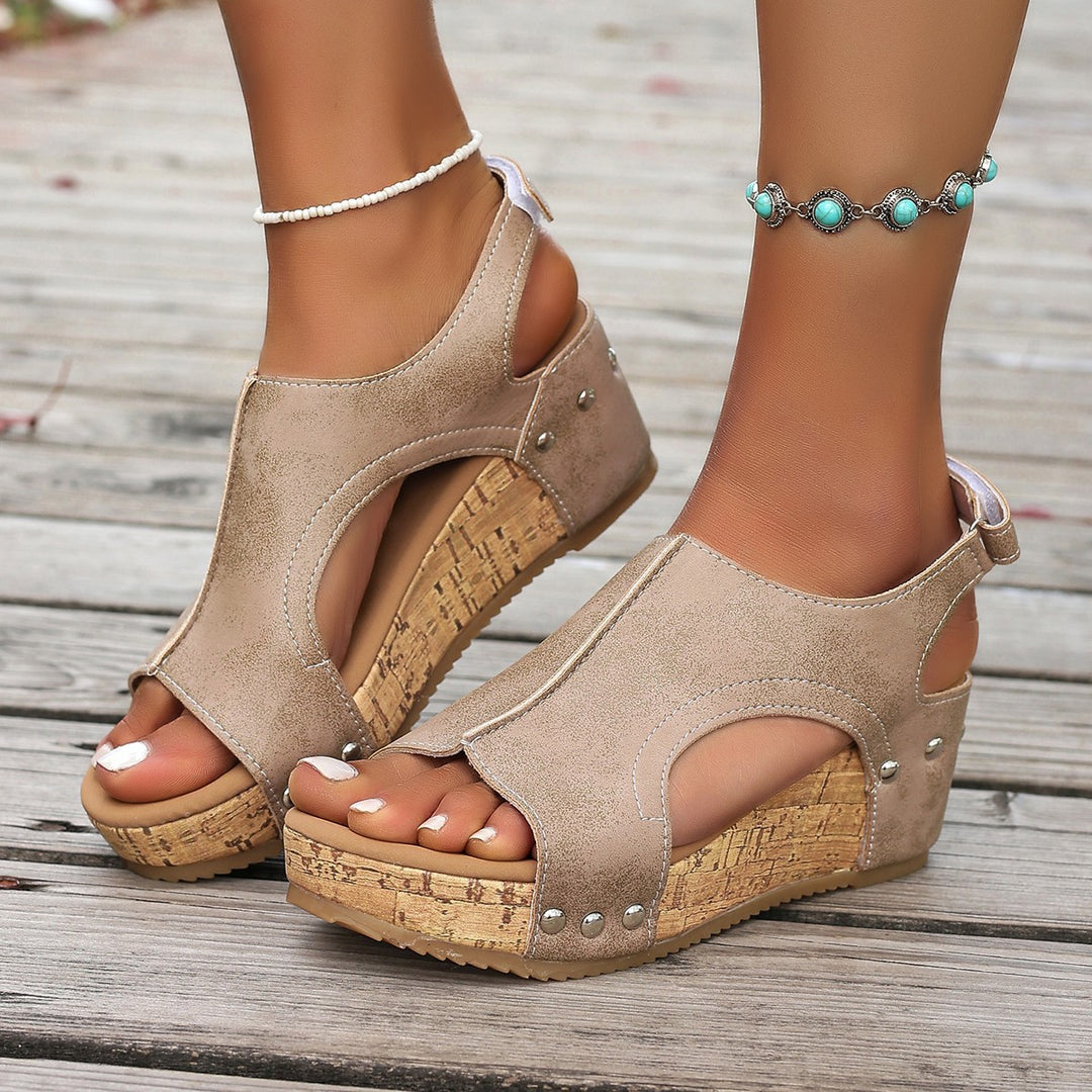 Dame Wedge-sandaler med anatomisk fodseng og stilfulde cut-outs Stilla