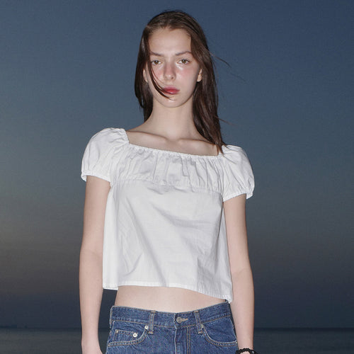 Dame Crop-Top med flæse detaljer og elastiske ærmer Stilla