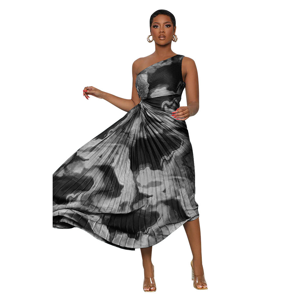 Dame asymmetrisk maxikjole med elegant drapering Stilla