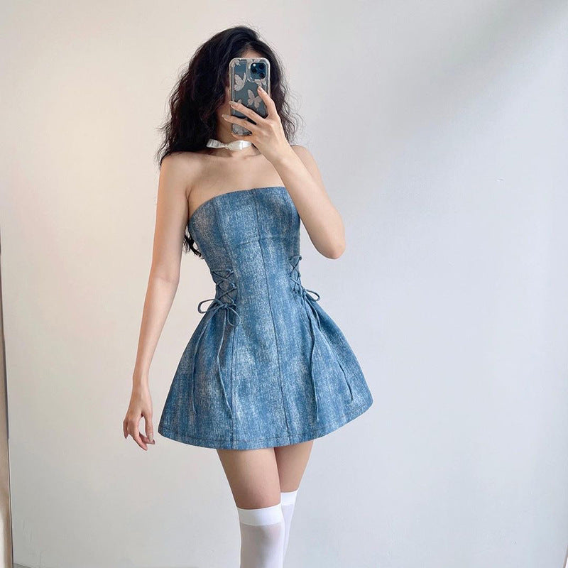 Dame off-the-shoulder minikjole med snøredetaljer Stilla