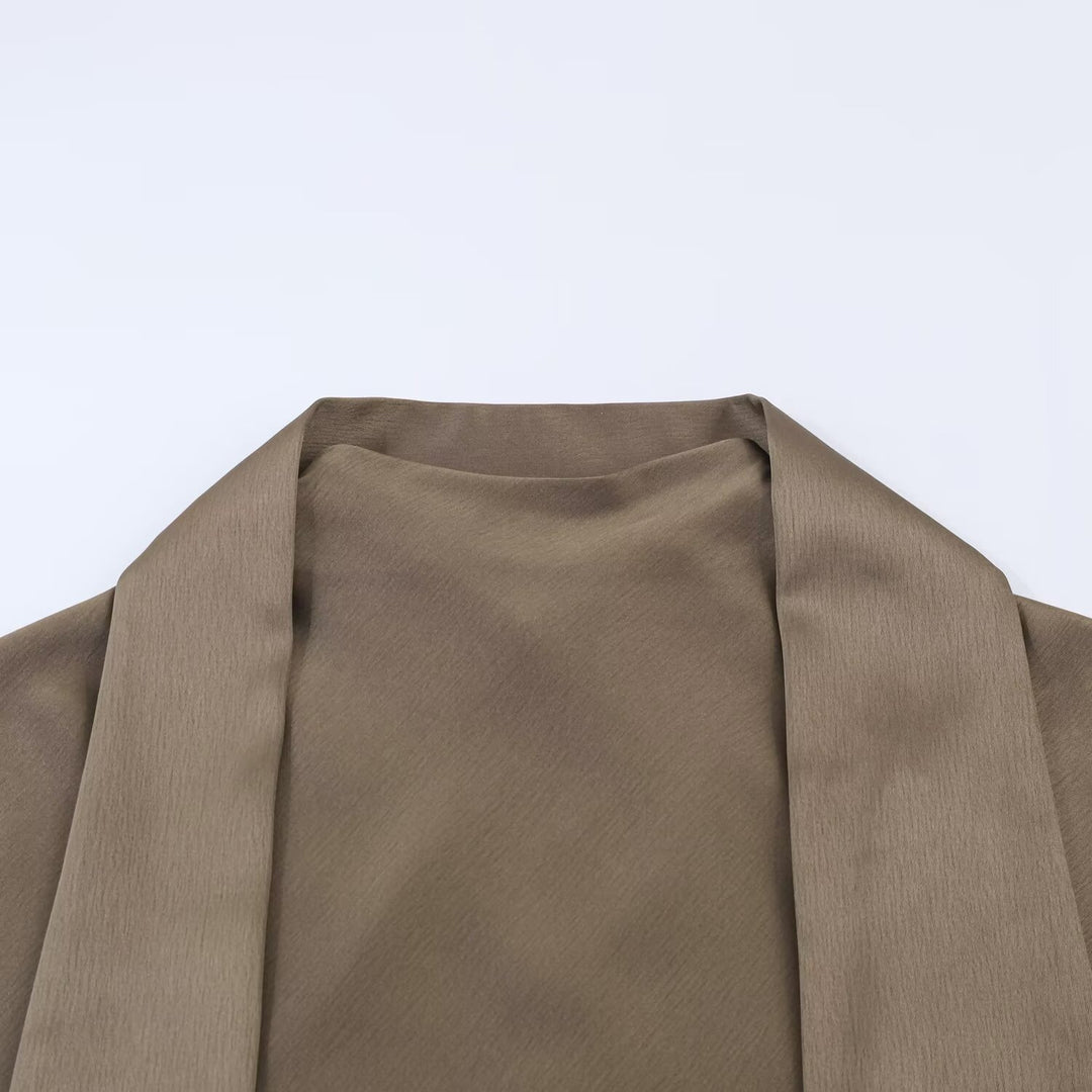 Dame omslag kjole med elegant asymmetrisk snit og delikat spidser embellishment Skovae