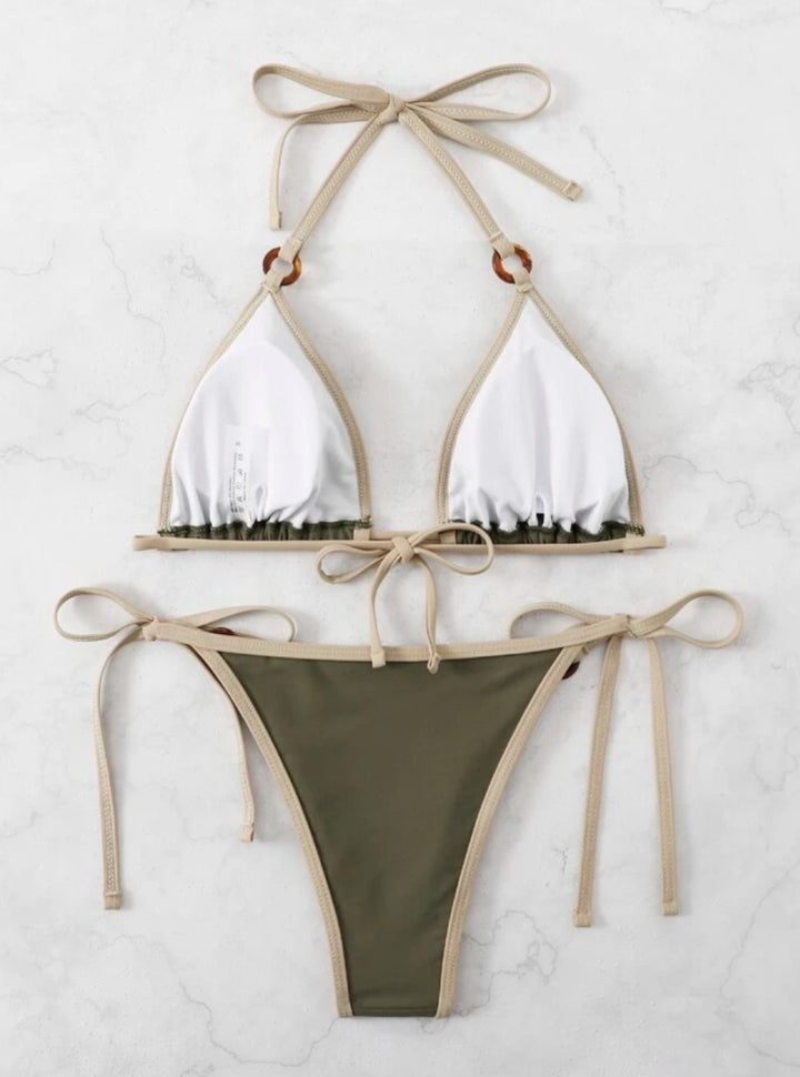 Dame triangel-bikini-sæt med justerbare bånd og fashionable accenter Stilla
