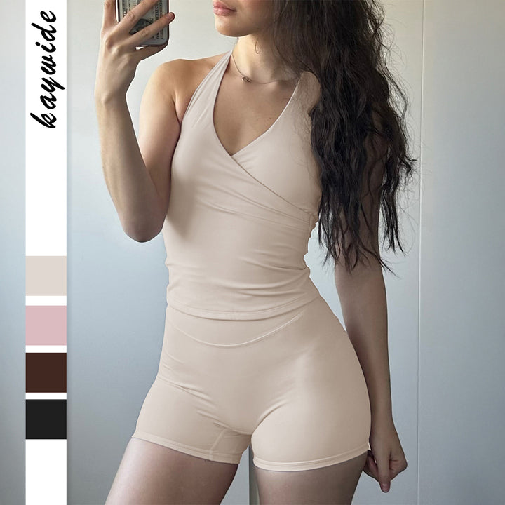 Dame Sporty Jumpsuit med V-wrap design og dyb V-hals Skovae