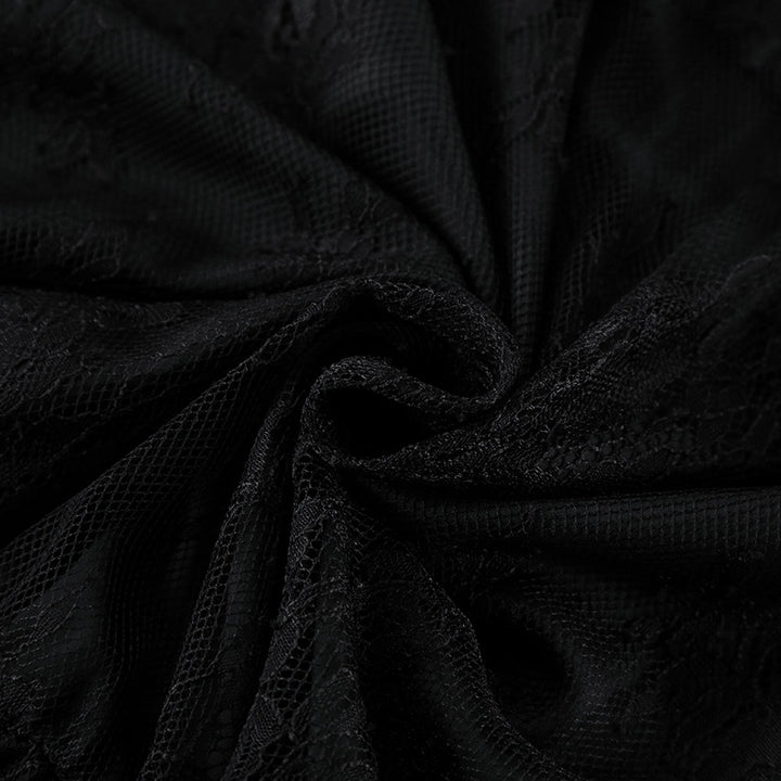 Dame spidskjole med elegant drapering og detaljeret overlayer Stilla