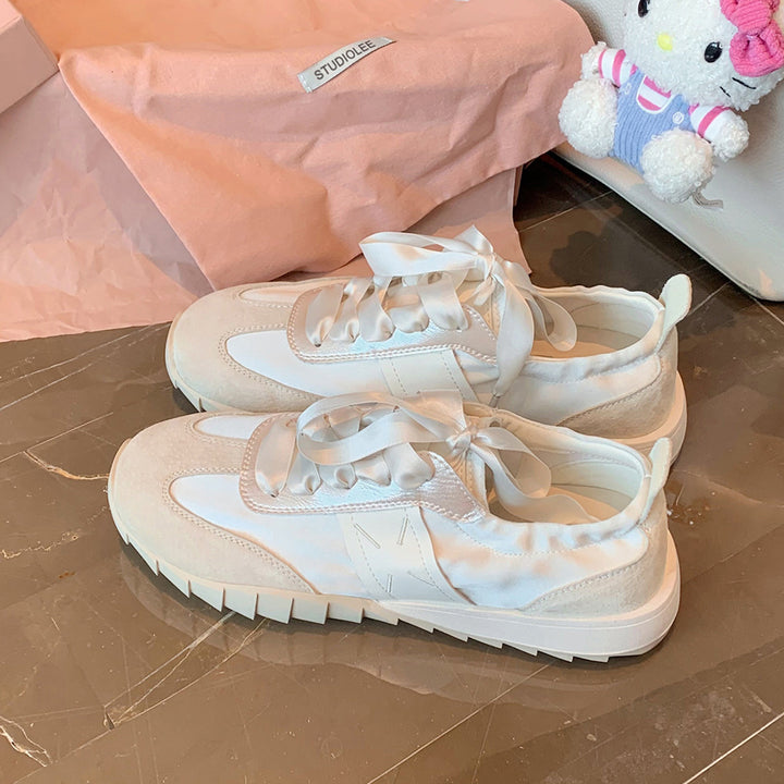 Dame Sporty Sneakers med innovativt design og behagelig sål Stilla