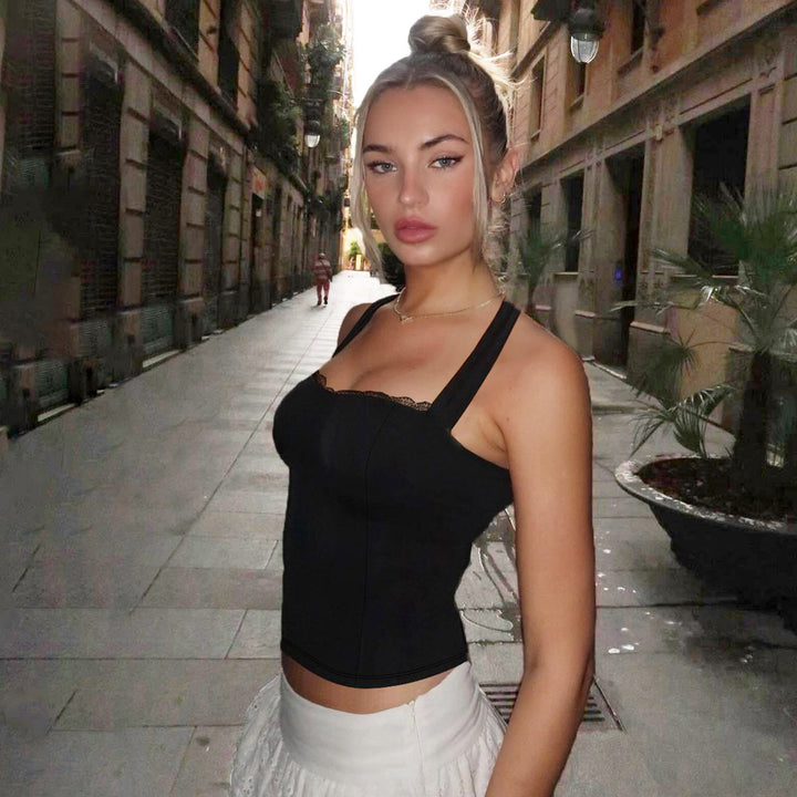 Dame Crop-top med delikate spidsdetaljer og kropsnær pasform Stilla