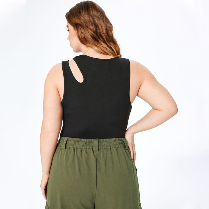 Dame Crop Top med asymmetrisk Cut-Out og tætsiddende pasform Stilla