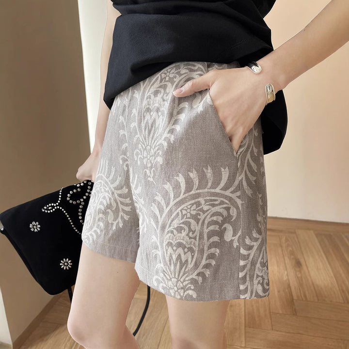 Dame moderigtige shorts med elegant blomsterprint Stilla