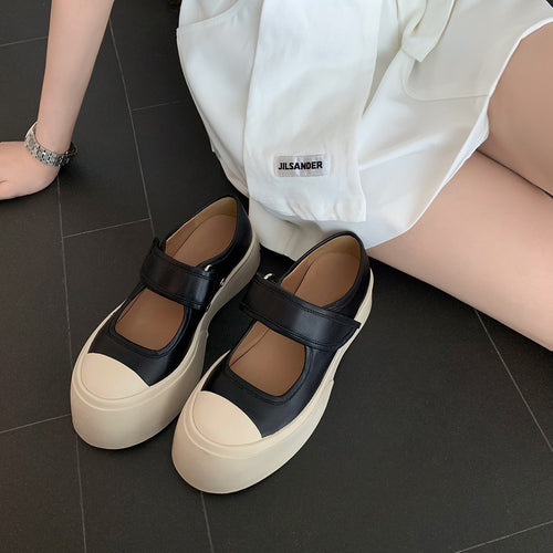 Dame Plateau-Sneaker med justerbar velcro og elegant læderoverflade Stilla