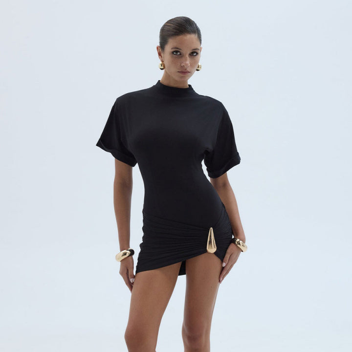 Damen figurbetontes Minikleid mit elegantem Wickeldesign und goldenen Akzenten Skovae