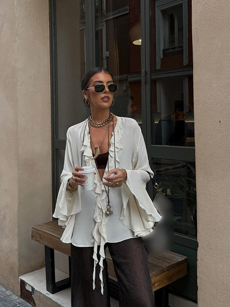 Dame Bluse med flæser og bred pasform samt elegante detaljer Stilla
