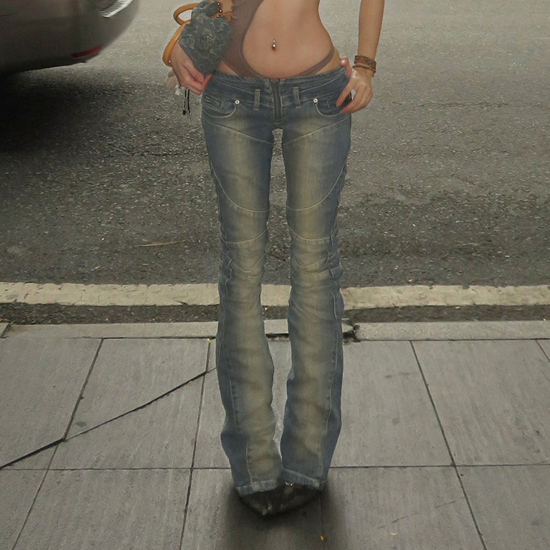 Damen Bootcut Jeans mit modischem Schnitt und stylishen Distressed-Details Skovae