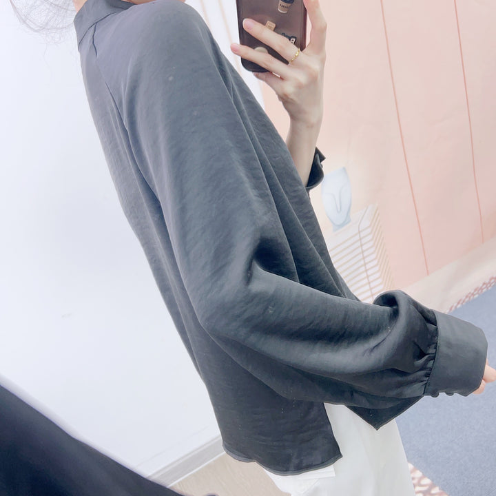 Damebluse med dekorative puffærmer og elegant ståkrave Stilla