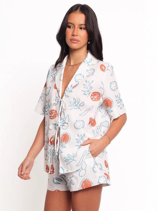 Dame kortærmet blouse sæt med legende mønster og snore detaljer Stilla