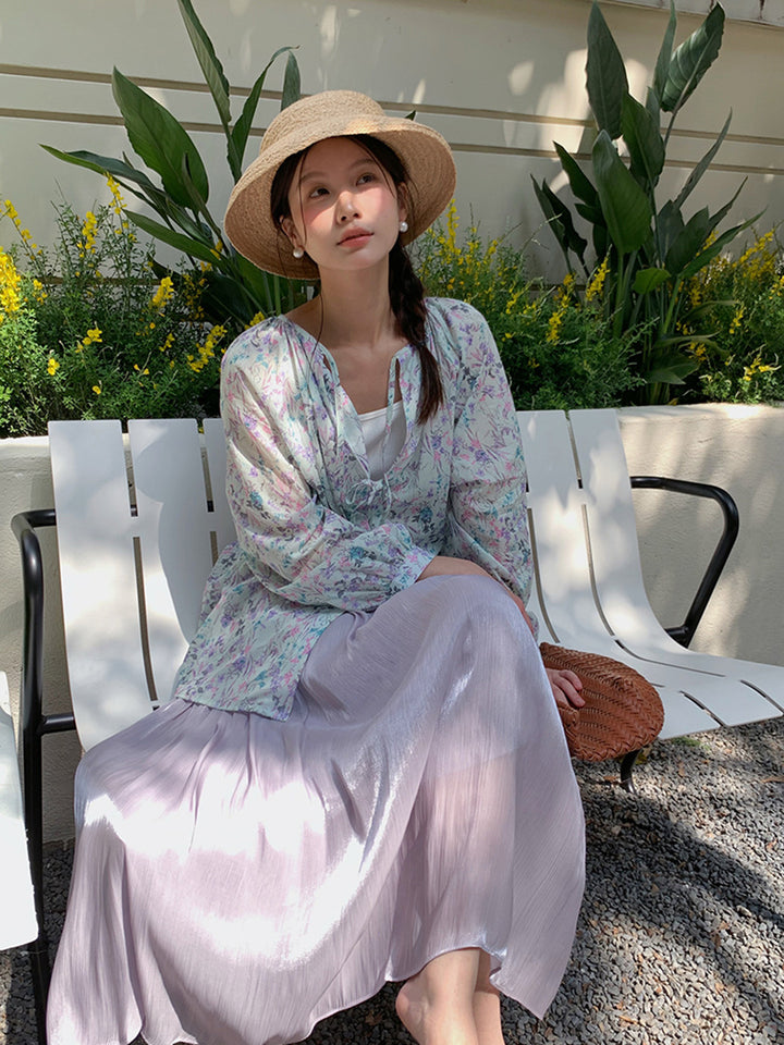 Damebluse med blomster mønster og afslappet snit Stilla