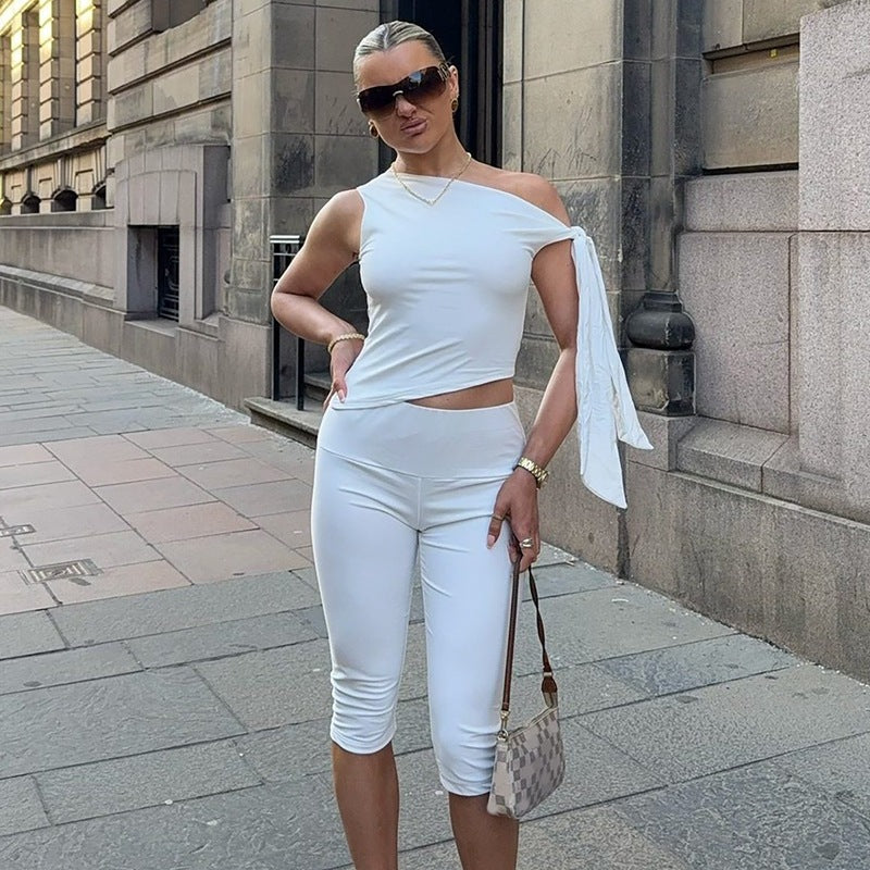 Dame Off-Shoulder Sæt med figursyet Crop-Top og knæbukser Stilla