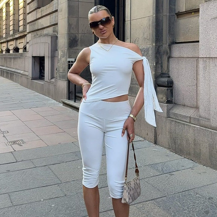 Dame Off-Shoulder Sæt med figursyet Crop-Top og knæbukser Stilla