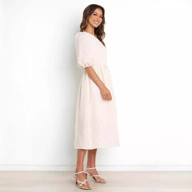 Femme One-Shoulder Gingham Midi Kjole med Puffærme Detalje Stilla