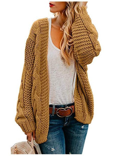 Kvinders chunky strikket cardigan med elegant kabelmønster og løs pasform Stilla