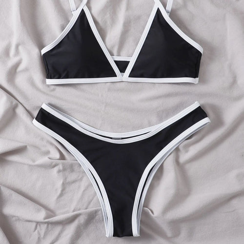 Dame triangel-bikini med kontrasterende detaljer Skovae