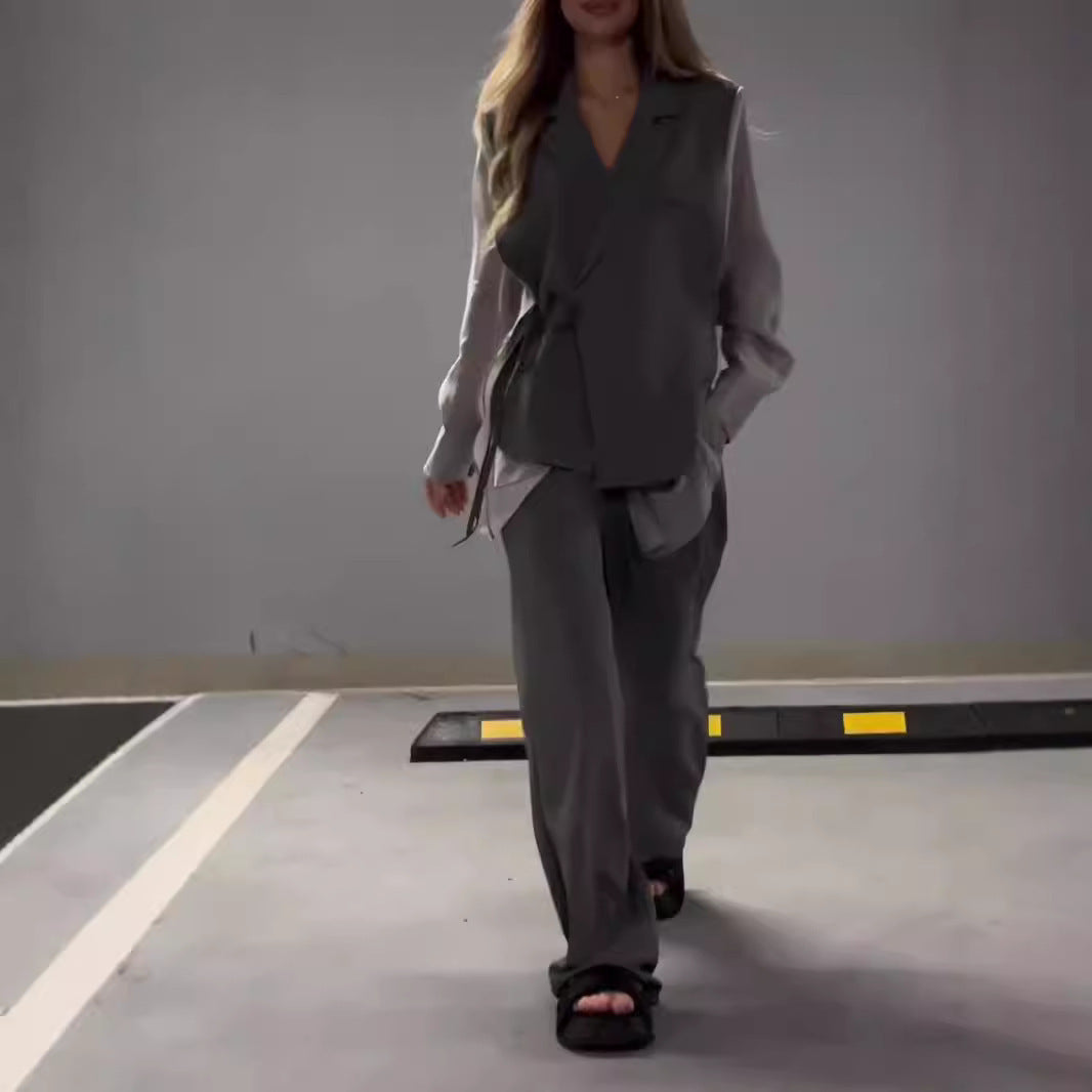 Damer elegant omslagsjakke ensemble med fashionable snit og praktiske lommer Stilla