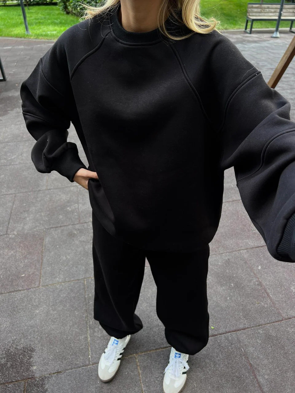 Kvinders afslappede sweatshirt og bredskåne joggerbukser sæt Skovae