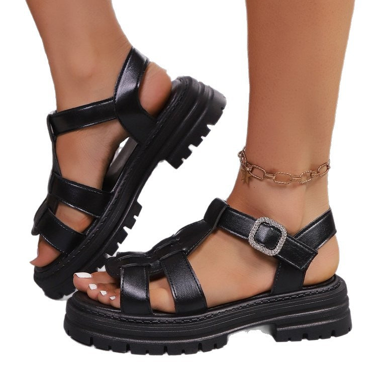 Dame Chunky Sandaler med moderigtige Cut-Outs og dekorativ spænde lukning Stilla