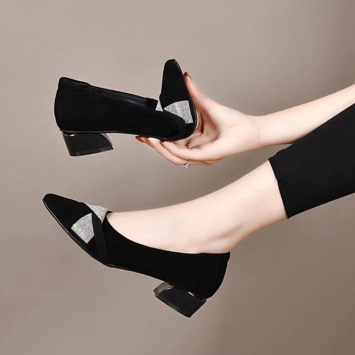 Dame elegante pumps med glitrende accenter og komfortabel blokhælhæl Stilla