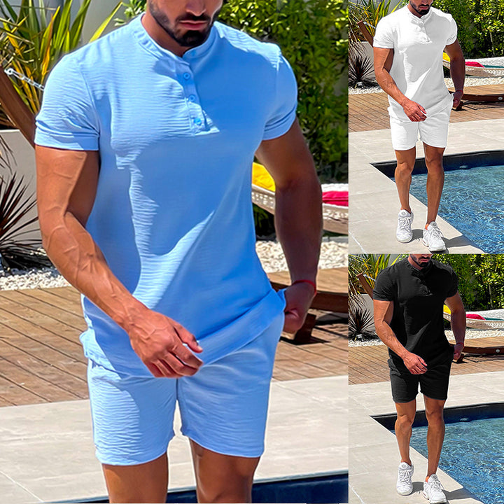Herrer afslappet fritidsoutfit med kort overdel og shorts Stilla