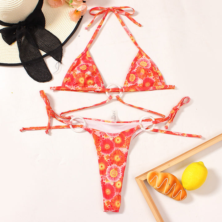 Dame triangel-bikini med moderigtigt ring-detalje og justerbare stropper Stilla