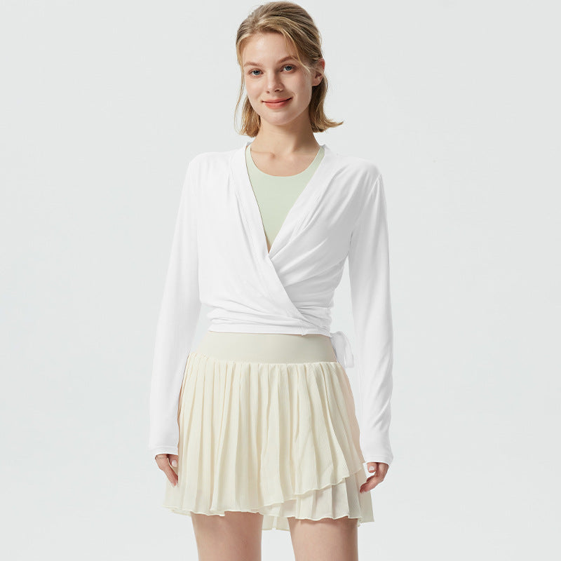 Dame indpakningsbluse med elegant V-hals og fint stof Stilla