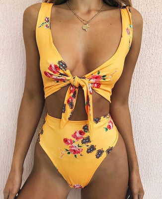 Dame Bikini-sæt med legende knudedesign og frisk kirsemønster Stilla