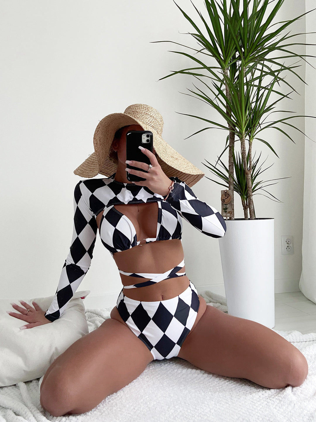 Dame Glamourøs Cut-Out Badedragt med lange ærmer Stilla