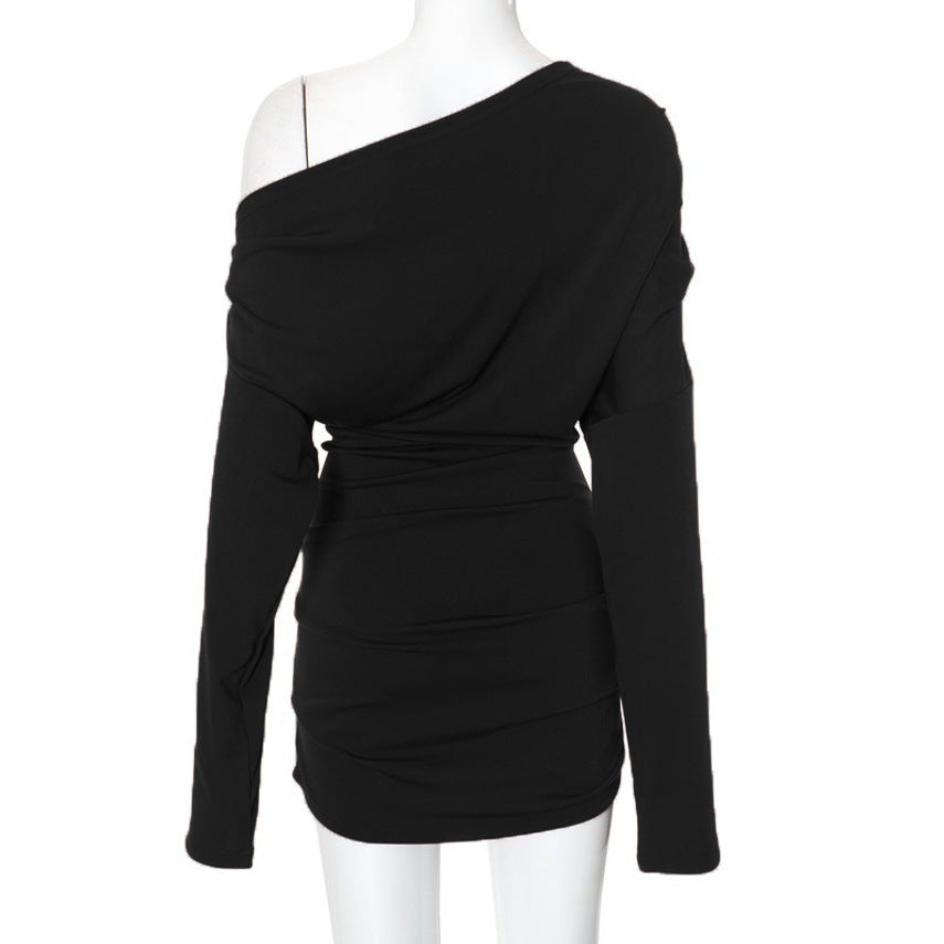 Dame longsleeve top med asymmetrisk U-cut og raffineret draperingseffekt Skovae