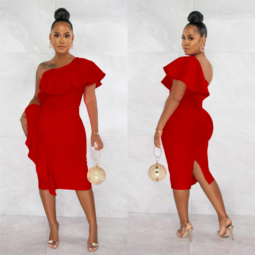 Dame Elegant One-Shoulder-Kjole med Volantdetaljer og Figursyet Snit Stilla