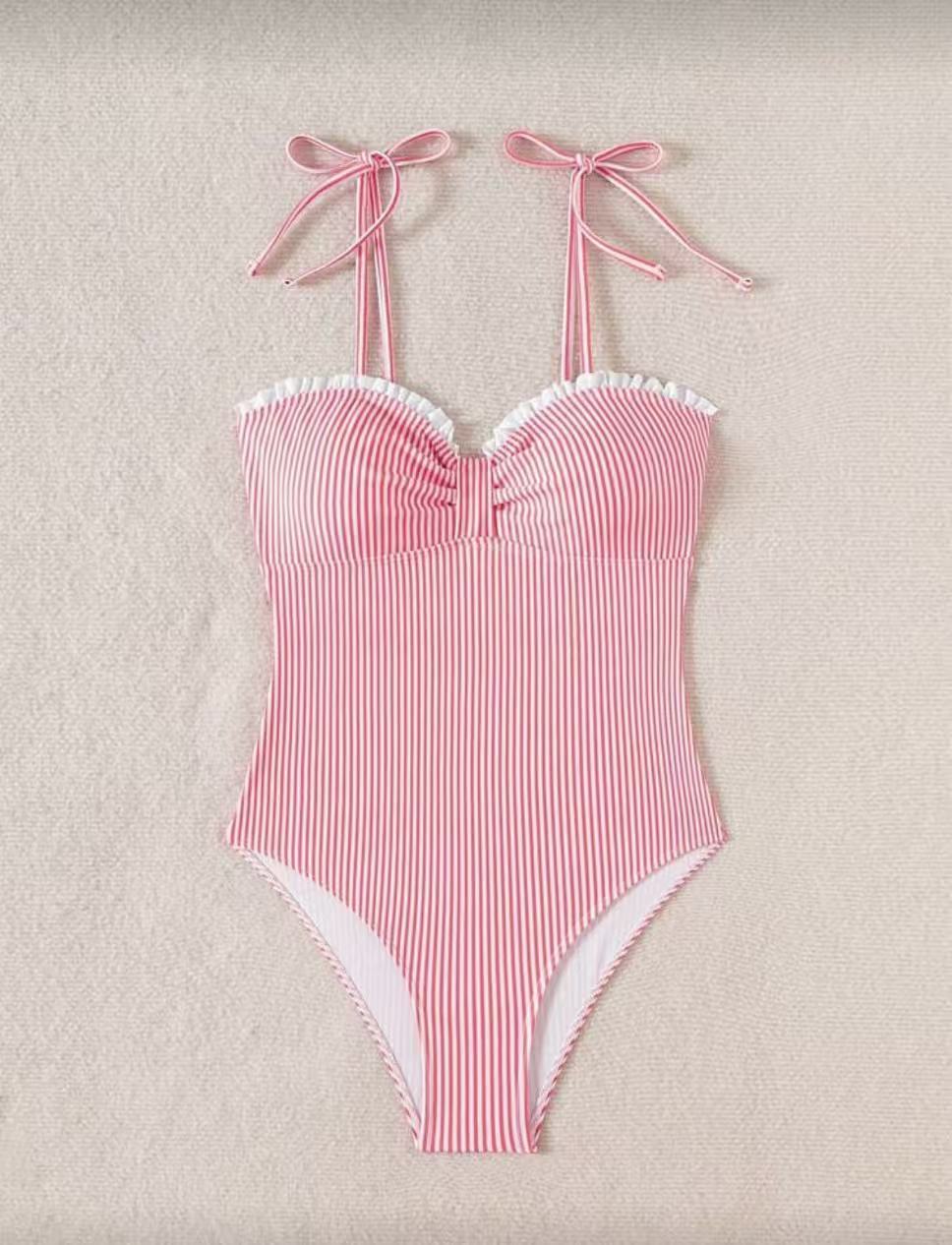 Dame Én-delt Badeoutfit med elegante rynker Skovae