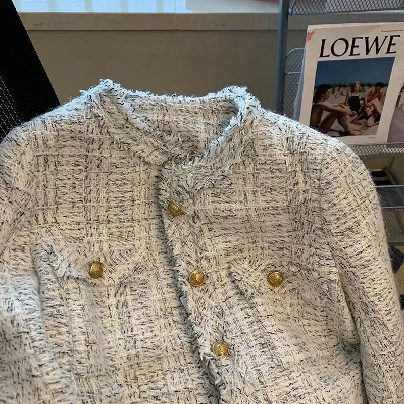 Kvinders elegante tweedjakke med guldknapper Stilla