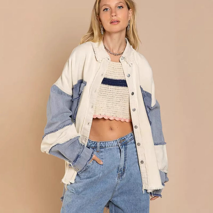 Dame oversized denimjakke med unikke farveblokke og frynser Skovae