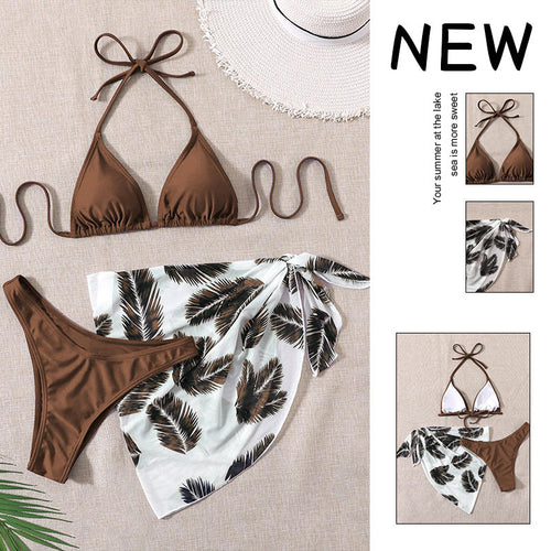Dame Triangel-Bikini med et trendy blad-mønster og en afslappet indpakningskjole Skovae